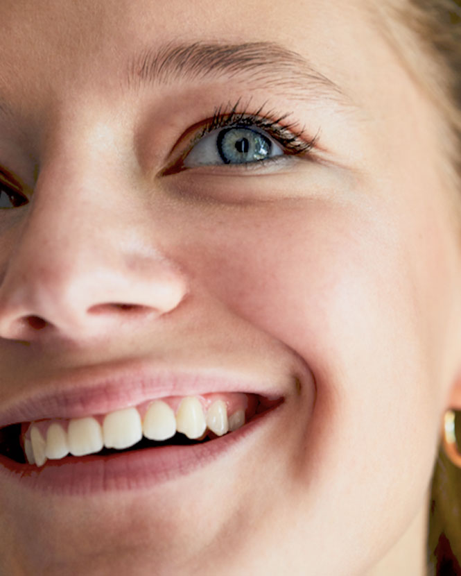 What Is Salicylic Acid? How Can It Clear Up Teen Blackheads & Blemishes? - Spots & Stripes